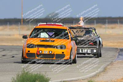 media/Oct-01-2023-24 Hours of Lemons (Sun) [[82277b781d]]/920am (Star Mazda Exit)/